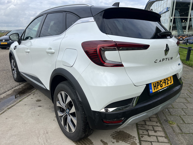 Renault Captur 1.6 E-Tech Hybrid 160PK Intens Edition One   Dealer onbderhouden   Bose   360' Camera