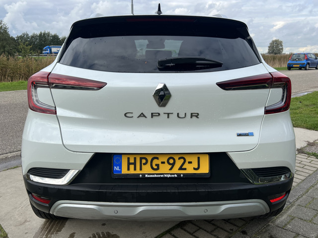 Renault Captur 1.6 E-Tech Hybrid 160PK Intens Edition One   Dealer onbderhouden   Bose   360' Camera