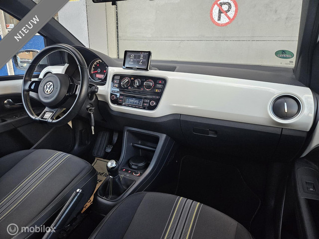 Volkswagen up! 1.0 Street up! Navi Cruise Control Stoelverwarming