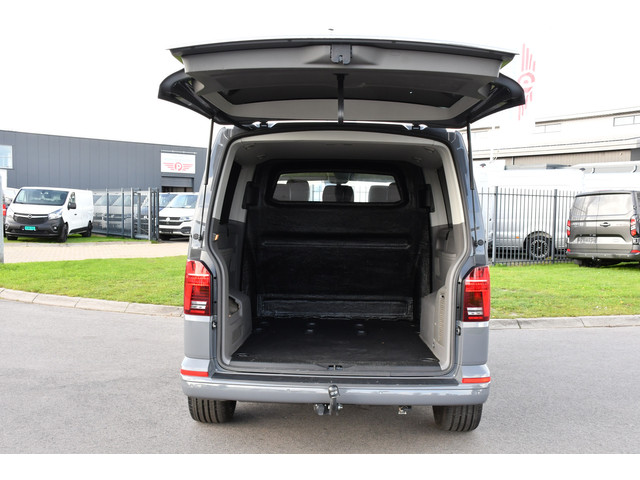 Volkswagen Transporter 2.0 TDI L2H1 DC Caravelle Full options! Adaptieve Cruise, Virtual, Carplay, LED, 204PK, 2 x Schuifdeur, Clima, Stoelverwarming,