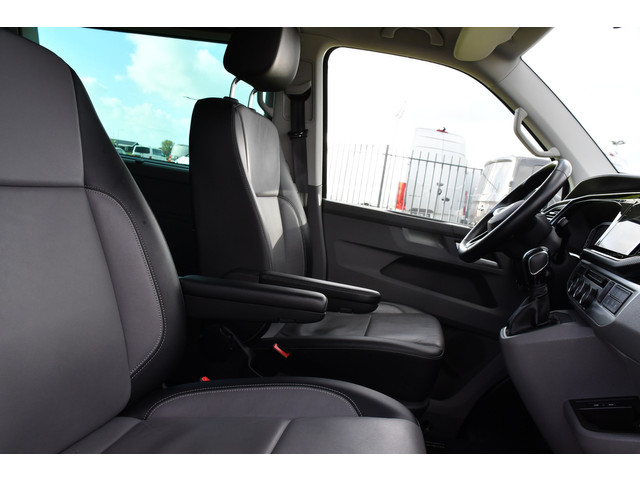 Volkswagen Transporter 2.0 TDI L2H1 DC Caravelle Full options! Adaptieve Cruise, Virtual, Carplay, LED, 204PK, 2 x Schuifdeur, Clima, Stoelverwarming,