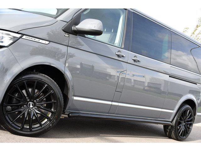 Volkswagen Transporter 2.0 TDI L2H1 DC Caravelle Full options! Adaptieve Cruise, Virtual, Carplay, LED, 204PK, 2 x Schuifdeur, Clima, Stoelverwarming,
