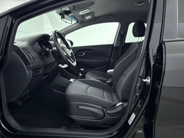Kia Rio 1.2 CVVT EXECUTIVELINE | NAVI | CLIMA | CRUISE | CAMERA | PDC | PRIVACY GLASS | LM VELGEN | STUUR- & STOELVERWARMING |