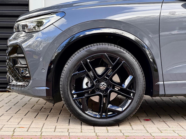 Volkswagen Tiguan 1.5 eTSI R-Line Edition Pano 360 Massage