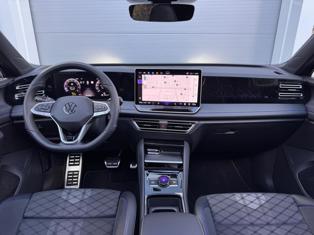 Volkswagen Tiguan 1.5 eTSI R-Line Edition Pano 360 Massage