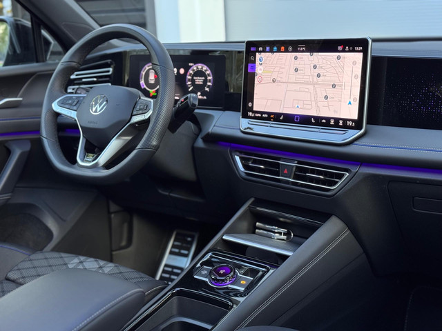 Volkswagen Tiguan 1.5 eTSI R-Line Edition Pano 360 Massage