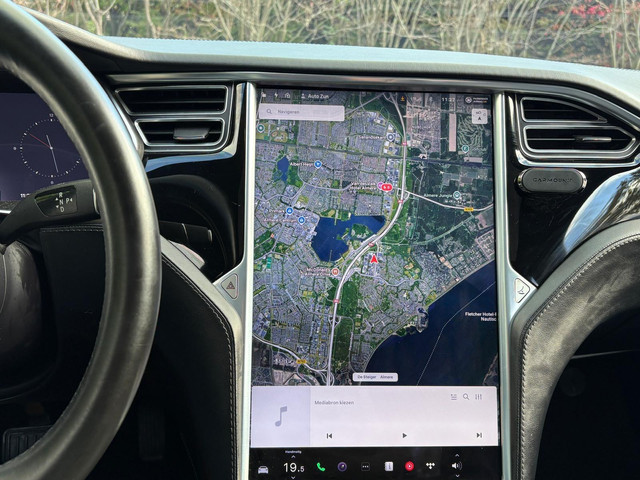 Tesla Model S 70D Base Pano Autopilot Leer