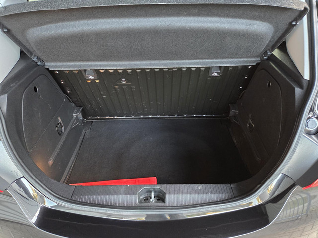 Opel Corsa 1.4 120 Jaar Edition