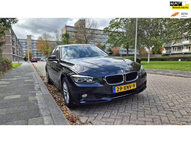bmw-3-serie-320i-executive-.-84.000-km