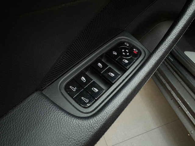 Porsche Panamera 3.0 4 Pano|Bose|18way|Keyless|Carbon|Memory