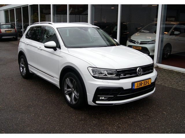 volkswagen-tiguan-1.4-tsi-comfortline-r-line-pakket-navi-trekhaak-clima-cruise-carplay-rijklaarprijs--