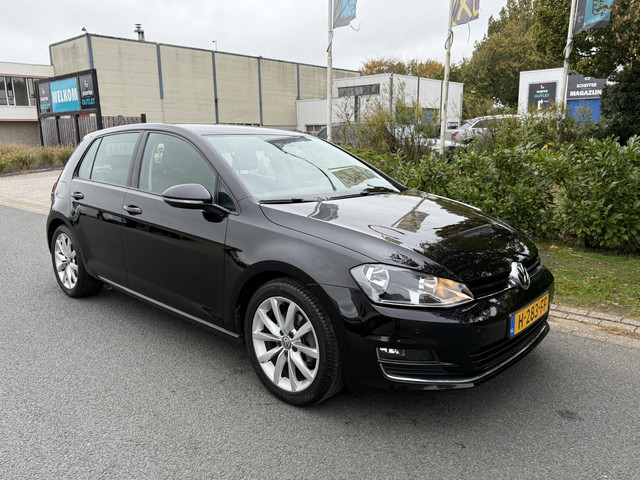 volkswagen-golf-1.6-tdi-110pk-dsgnavitrekhaak