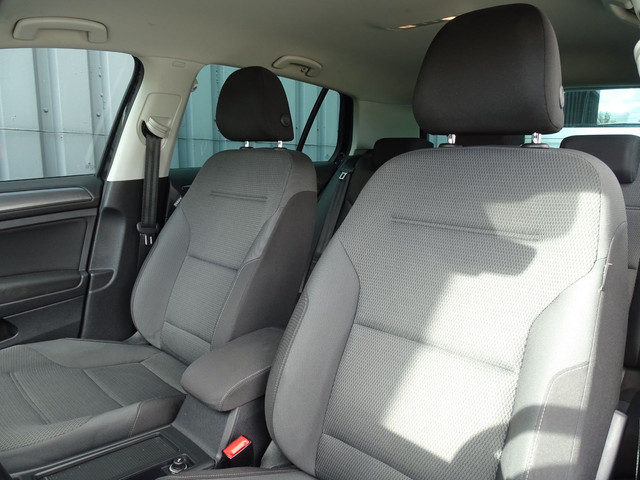 Volkswagen Golf 1.0 TSI Comfortline Business Automaat | Carplay | 18