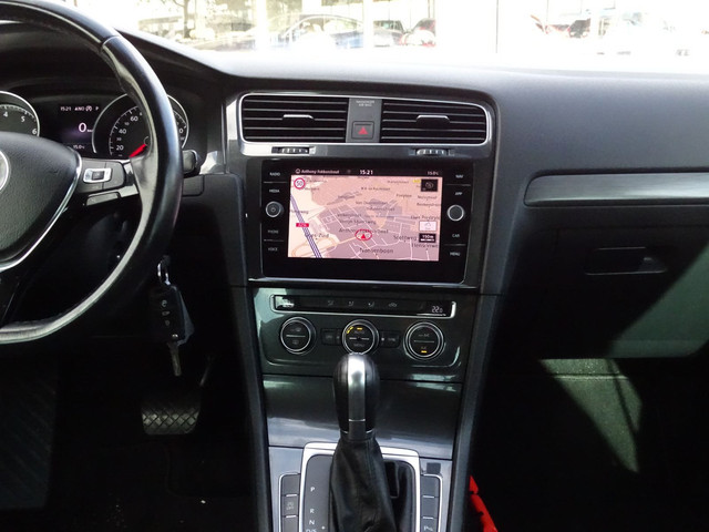 Volkswagen Golf 1.0 TSI Comfortline Business Automaat | Carplay | 18