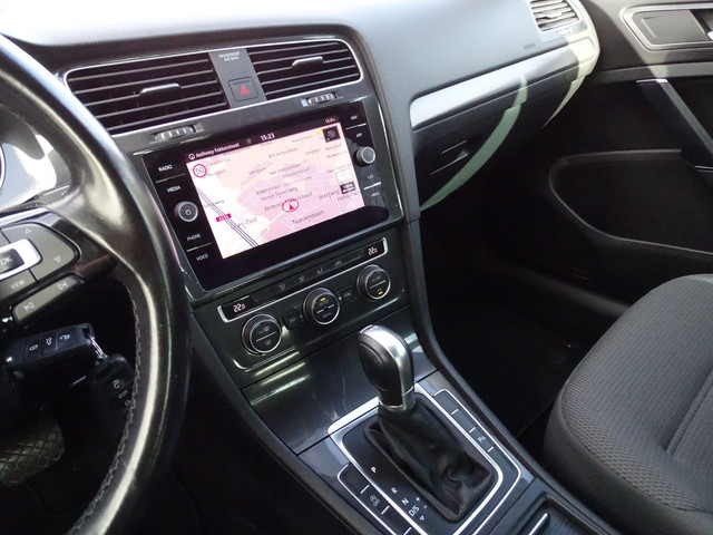 Volkswagen Golf 1.0 TSI Comfortline Business Automaat | Carplay | 18