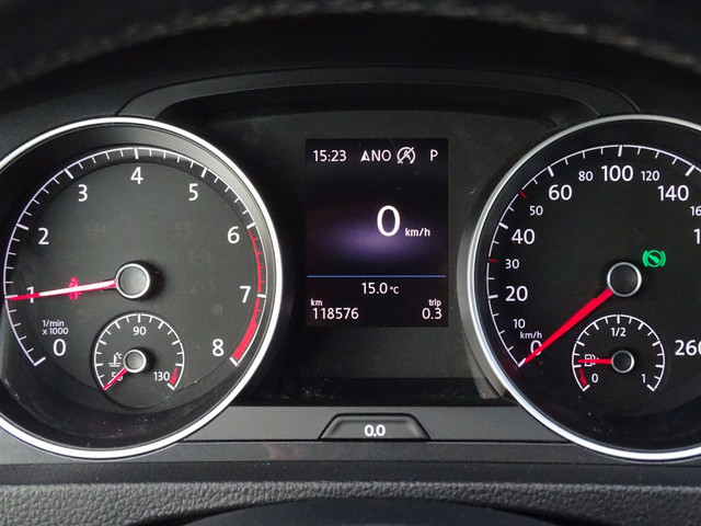 Volkswagen Golf 1.0 TSI Comfortline Business Automaat | Carplay | 18