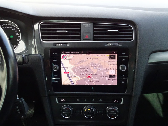Volkswagen Golf 1.0 TSI Comfortline Business Automaat | Carplay | 18