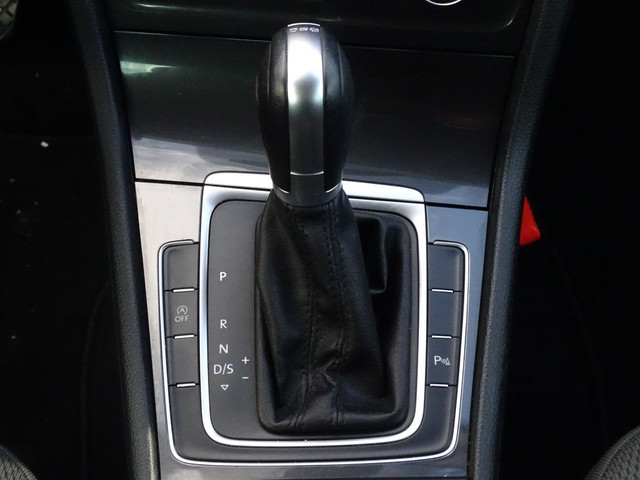 Volkswagen Golf 1.0 TSI Comfortline Business Automaat | Carplay | 18