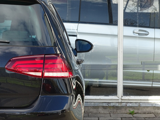 Volkswagen Golf 1.0 TSI Comfortline Business Automaat | Carplay | 18