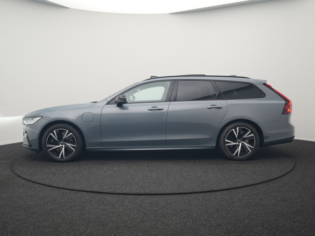 Volvo V90 T6 AWD R-Design Plug In Hybrid 340pk Dealer O.H PHEV | Trekhaak Af Fabriek | Panodak | Adaptive Cruise | Head Up | Harman & Kard