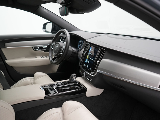 Volvo V90 T6 AWD R-Design Plug In Hybrid 340pk Dealer O.H PHEV | Trekhaak Af Fabriek | Panodak | Adaptive Cruise | Head Up | Harman & Kard