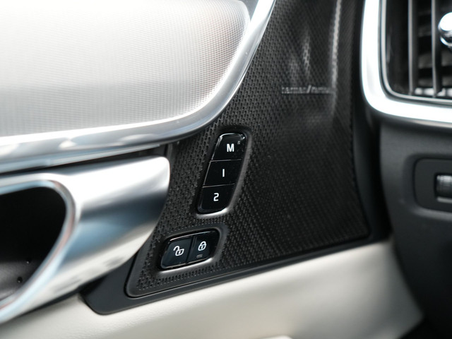 Volvo V90 T6 AWD R-Design Plug In Hybrid 340pk Dealer O.H PHEV | Trekhaak Af Fabriek | Panodak | Adaptive Cruise | Head Up | Harman & Kard