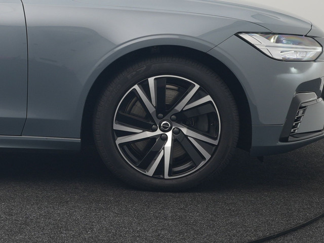 Volvo V90 T6 AWD R-Design Plug In Hybrid 340pk Dealer O.H PHEV | Trekhaak Af Fabriek | Panodak | Adaptive Cruise | Head Up | Harman & Kard