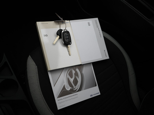 Hyundai i10 1.0 Comfort NAVIGATIE | AIRCO | CRUISE CONTROL | VOORRAADVOORDEEL! Uit voorraad leverbaar!