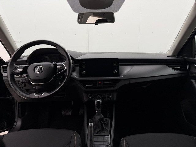 Skoda Kamiq 1.0 TSI Business Edition Automaat | Trekhaak | Camera | Apple CarPlay | Stoelverwarming | Lane Assist
