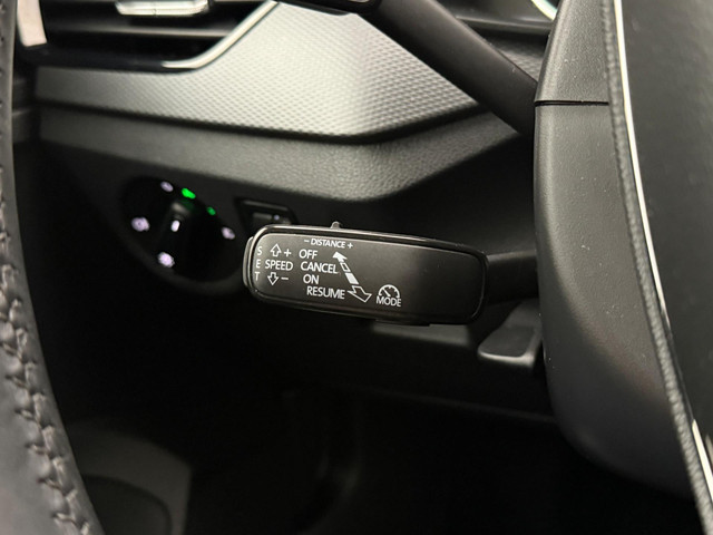 Skoda Kamiq 1.0 TSI Business Edition Automaat | Trekhaak | Camera | Apple CarPlay | Stoelverwarming | Lane Assist