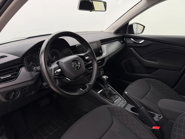 Skoda Kamiq 1.0 TSI Business Edition Automaat | Trekhaak | Camera | Apple CarPlay | Stoelverwarming | Lane Assist