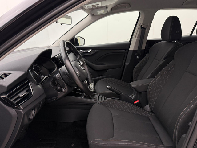 Skoda Kamiq 1.0 TSI Business Edition Automaat | Trekhaak | Camera | Apple CarPlay | Stoelverwarming | Lane Assist