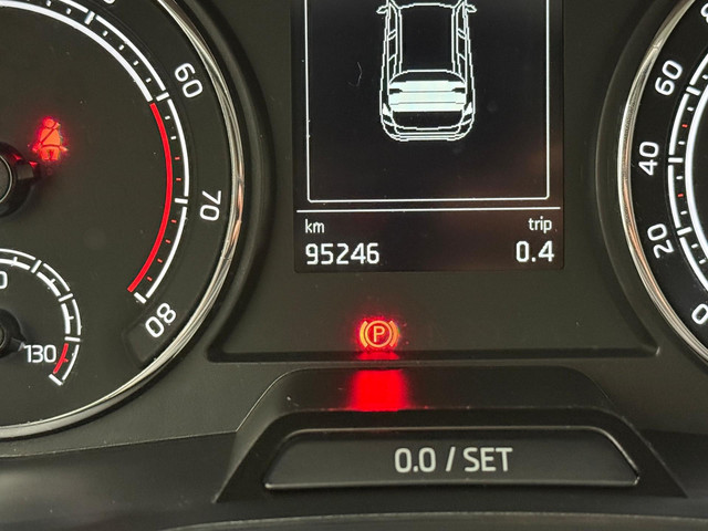 Skoda Kamiq 1.0 TSI Business Edition Automaat | Trekhaak | Camera | Apple CarPlay | Stoelverwarming | Lane Assist