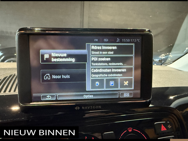 Volkswagen up! 1.0 move up! BlueMotion Executive-pakket. Van eerste eigenaar. Dealer onderhouden en slechts 74000 km!!