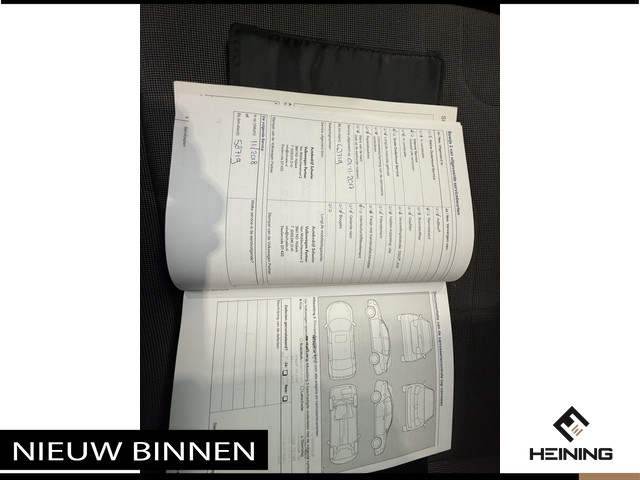 Volkswagen up! 1.0 move up! BlueMotion Executive-pakket. Van eerste eigenaar. Dealer onderhouden en slechts 74000 km!!