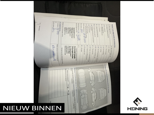 Volkswagen up! 1.0 move up! BlueMotion Executive-pakket. Van eerste eigenaar. Dealer onderhouden en slechts 74000 km!!