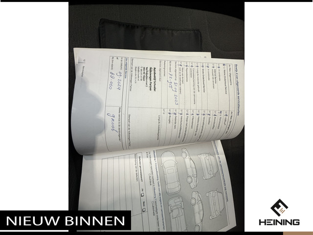 Volkswagen up! 1.0 move up! BlueMotion Executive-pakket. Van eerste eigenaar. Dealer onderhouden en slechts 74000 km!!