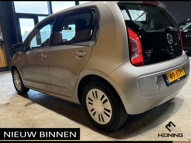 Volkswagen up! 1.0 move up! BlueMotion Executive-pakket. Van eerste eigenaar. Dealer onderhouden en slechts 74000 km!!