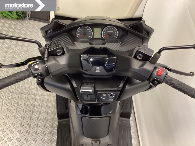 Suzuki Burgman AN 400 A
