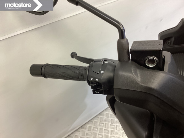 Suzuki Burgman AN 400 A