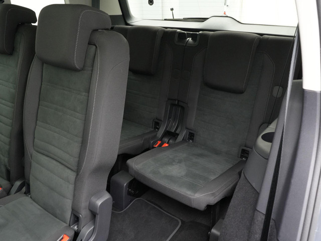 Volkswagen Touran 7 pers. 1.5 TSI 150 pk DSG Highline | 7-persoons | Panoramadak | Trekhaak | Stoelverwarming | Sportonderstel | Side Assist | Bla