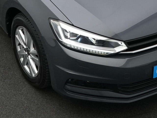 Volkswagen Touran 7 pers. 1.5 TSI 150 pk DSG Highline | 7-persoons | Panoramadak | Trekhaak | Stoelverwarming | Sportonderstel | Side Assist | Bla