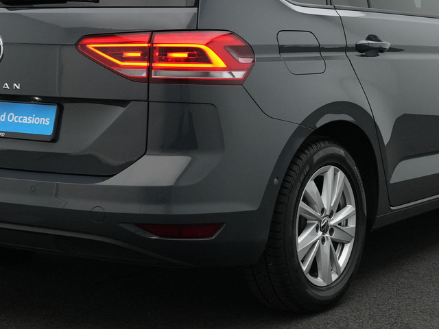 Volkswagen Touran 7 pers. 1.5 TSI 150 pk DSG Highline | 7-persoons | Panoramadak | Trekhaak | Stoelverwarming | Sportonderstel | Side Assist | Bla