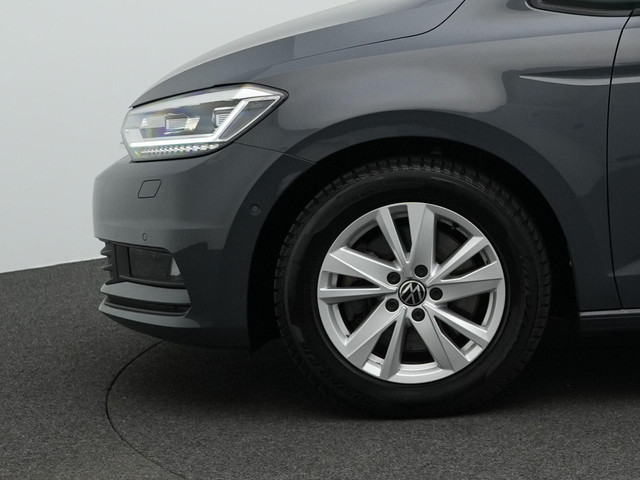 Volkswagen Touran 7 pers. 1.5 TSI 150 pk DSG Highline | 7-persoons | Panoramadak | Trekhaak | Stoelverwarming | Sportonderstel | Side Assist | Bla