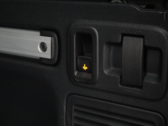 Volkswagen Touran 7 pers. 1.5 TSI 150 pk DSG Highline | 7-persoons | Panoramadak | Trekhaak | Stoelverwarming | Sportonderstel | Side Assist | Bla