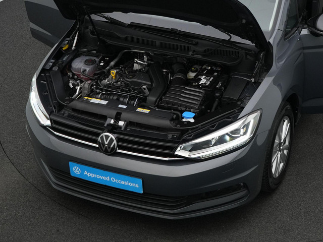 Volkswagen Touran 7 pers. 1.5 TSI 150 pk DSG Highline | 7-persoons | Panoramadak | Trekhaak | Stoelverwarming | Sportonderstel | Side Assist | Bla