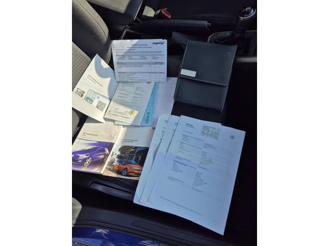 Volkswagen Polo Dealeronderhouden CarPlay Navi Dodehoekwaarschuwing Apps Stoelverwarming