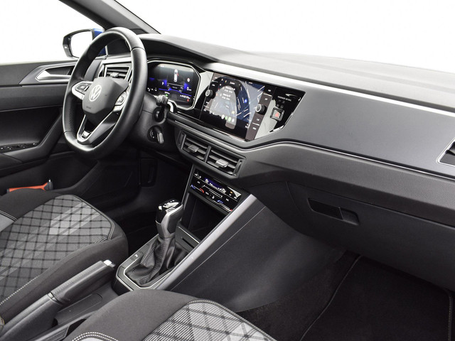 Volkswagen Polo 1.0 TSI 95pk DSG R-Line · Apple Android Car Play · Camera · P-Sensoren · Getint Glas · 16'' Inch · Garantie t m 24-11-2028 of 10