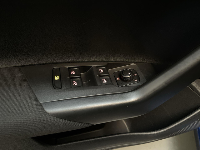 Volkswagen Polo 1.0 TSI Comfortline Parkeersensoren Navigatie DAB+ App-Connect