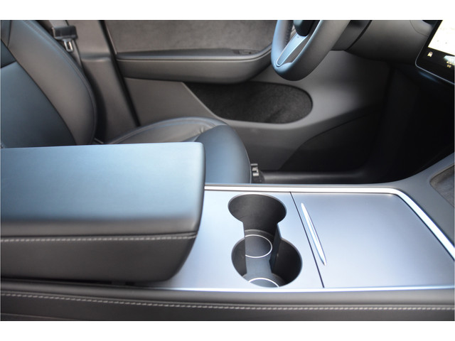 Tesla Model Y Performance AWD 75 kWh Enhanced AutoPilot, Trekhaak (1.600kg), BTW auto